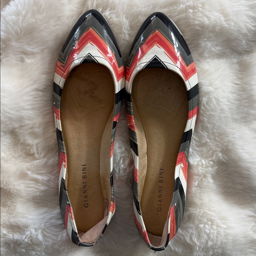 Gianni Bini Chevron Pattern Flats - Black, White, Gray & Coral